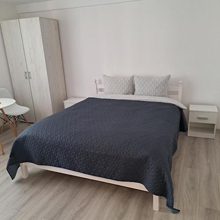 Garsoniera La Bulevard 布拉索夫 外观 照片